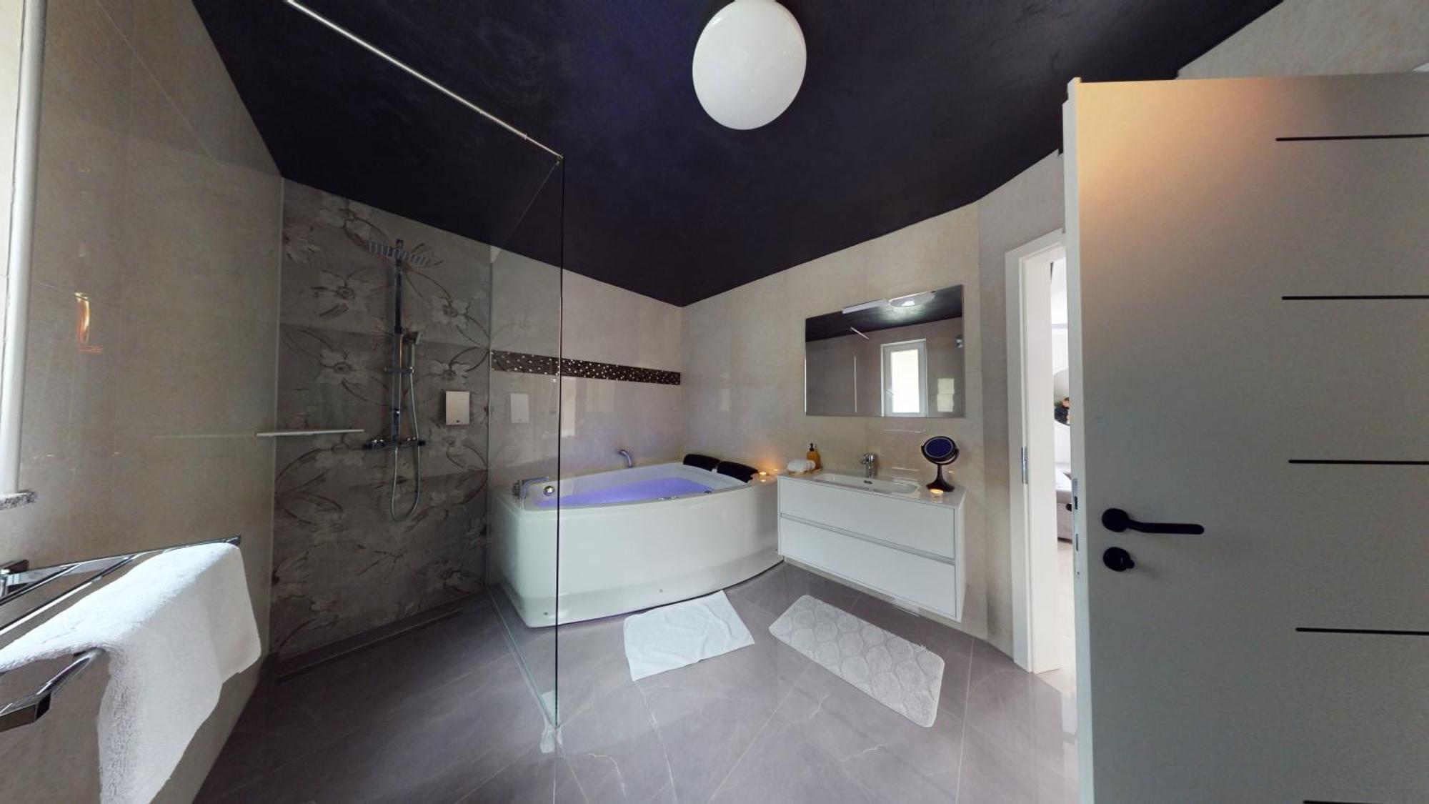 Resort Timaja - Pool, Massage Pool, Sauna Trebnje 外观 照片