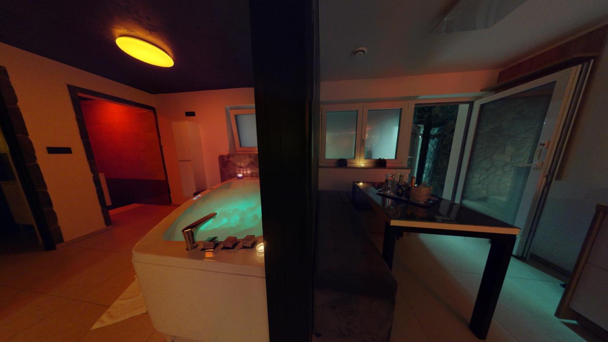 Resort Timaja - Pool, Massage Pool, Sauna Trebnje 外观 照片